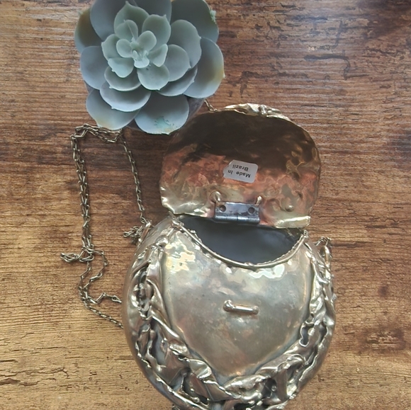 Brass Metal Brutalist Purse - Picture 4 of 6